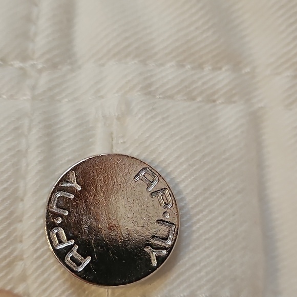 Women's White Cropped Frayed-Hem Jeans - Picture 7 of 14